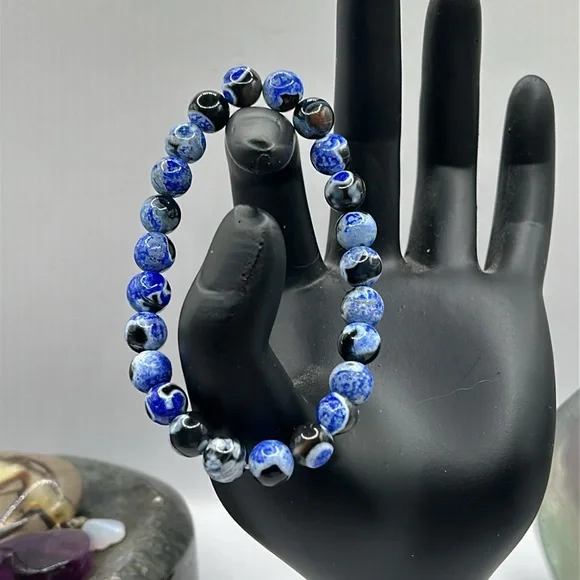 NWOT Blue Fire Agate 8mm Bracelet - Picture 3 of 7